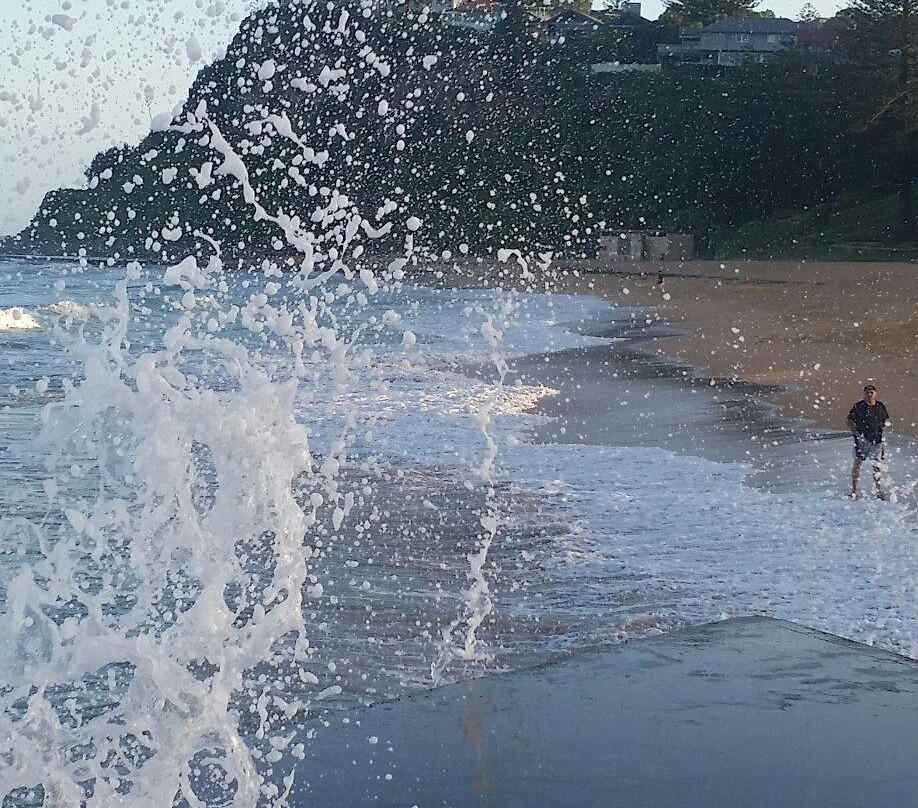 新港海滩景点图片