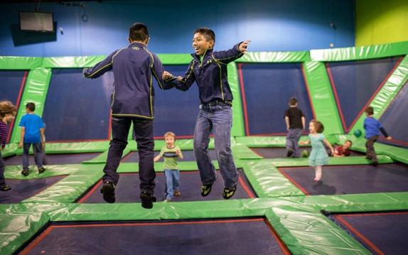 Grand Slam-Burnsville必去景点