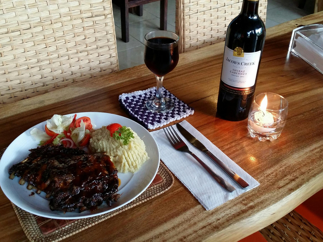 Molly's Bar and Grill