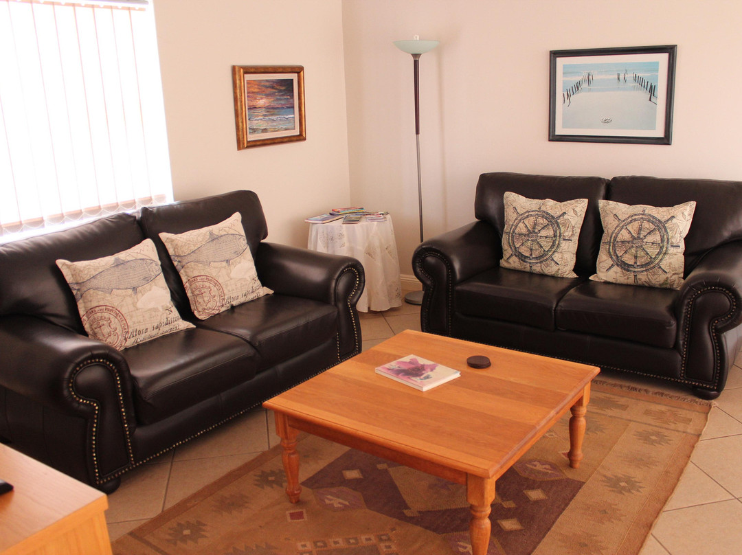 Makisaki Beachfront accommodation主图