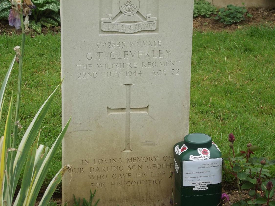 Banneville-la-Campagne War Cemetery景点图片