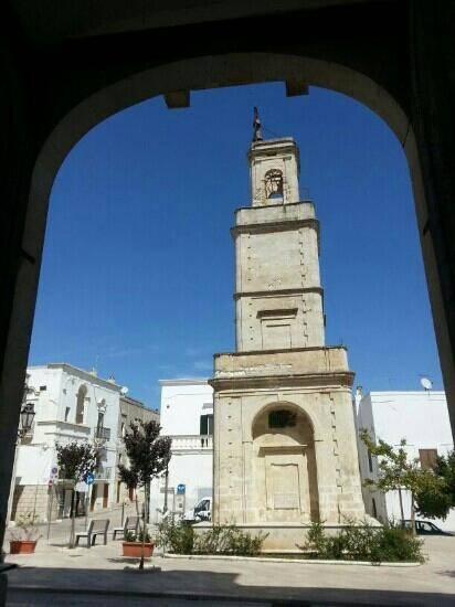 Torre dell'orologio-Accadia必去景点