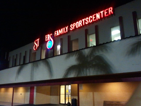 Strikers-森赖斯必去景点