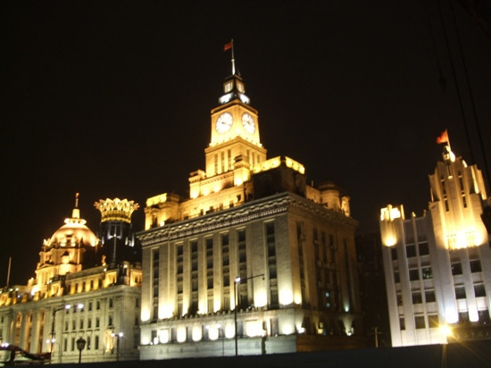 外滩城市雕塑群-上海市必去景点