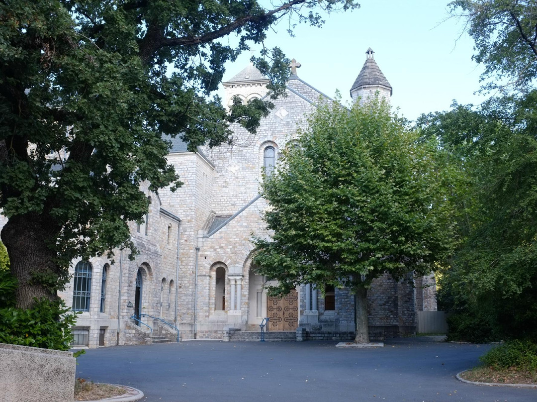 Abbaye Saint Benoît d'en Calcat-Dourgne必去景点
