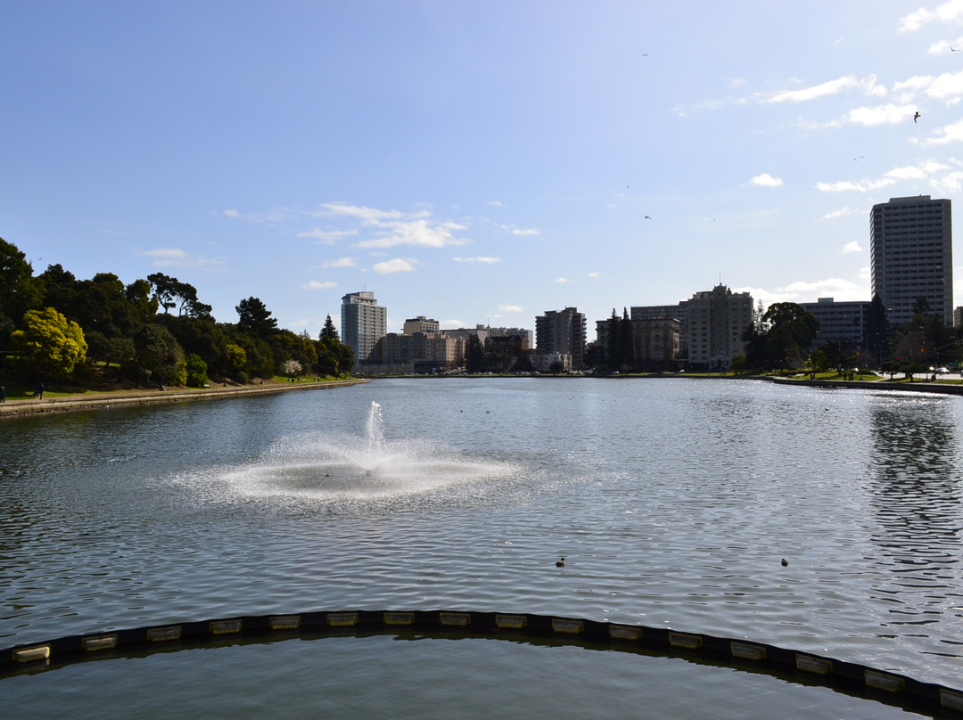 梅里特湖景点图片