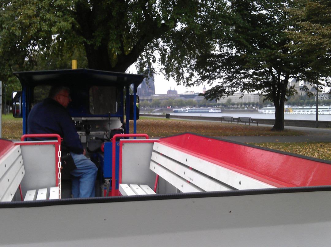 Kleinbahn im Rheinpark-科隆必去景点