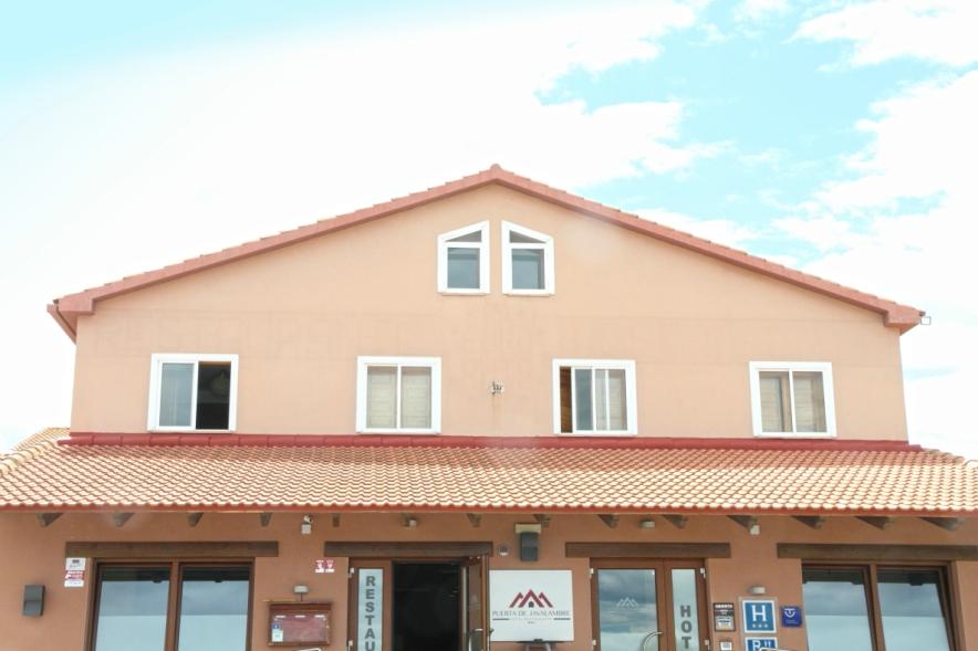 Hotel Puerta de Javalambre-客卧