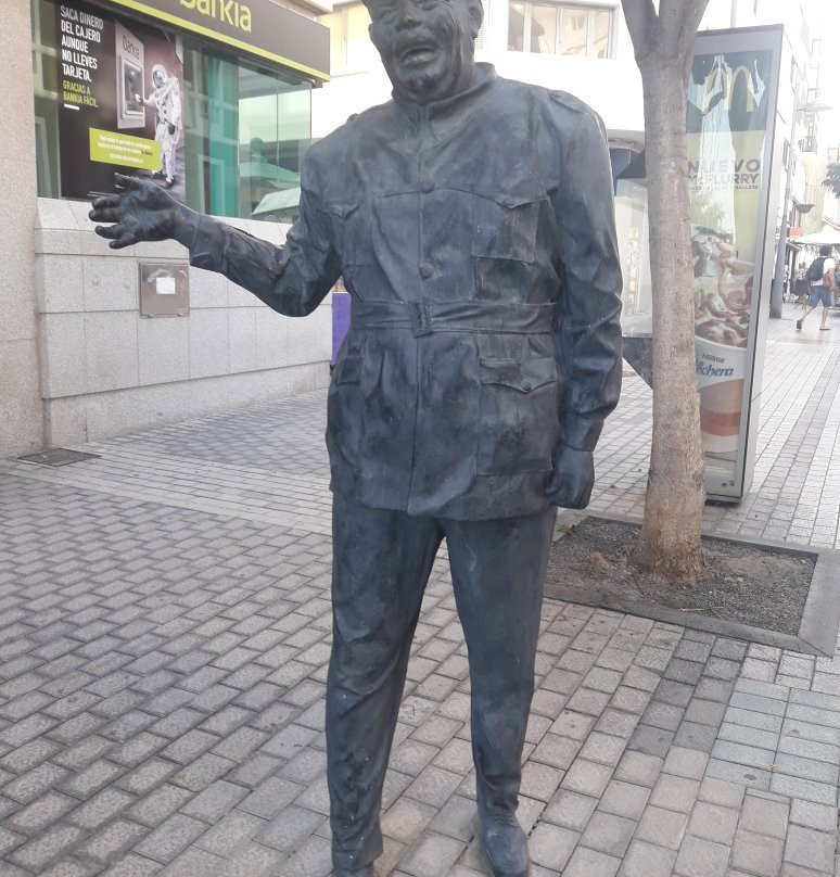 Estatua de Heraclio Niz Mesa