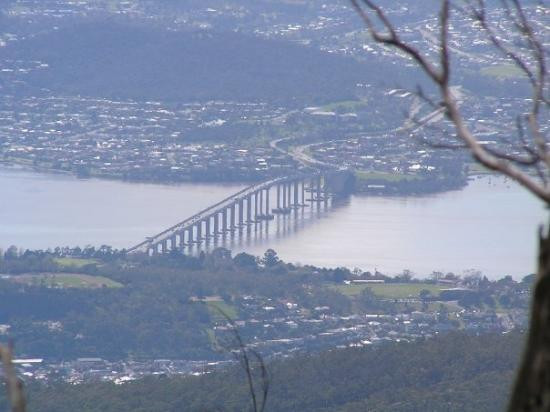 Tasman Bridge-霍巴特必去景点