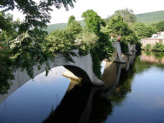 Bridge of Flowers-Shelburne Falls必去景点