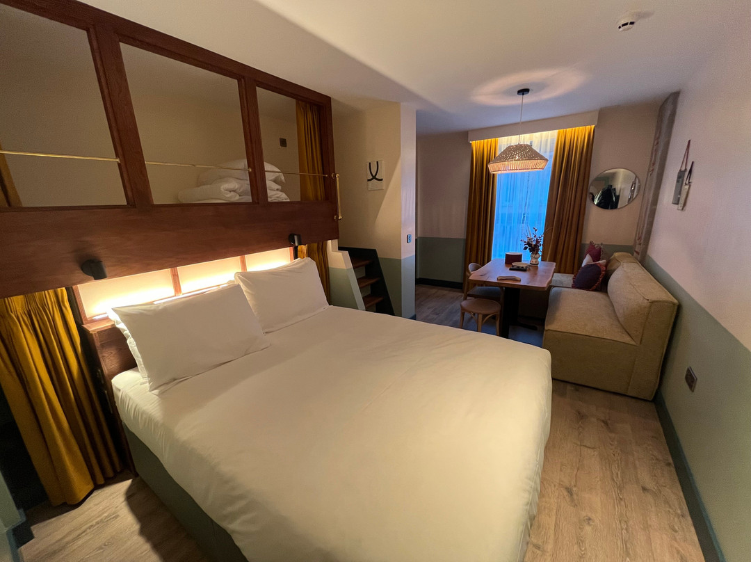 Room2 Belfast Hometel主图