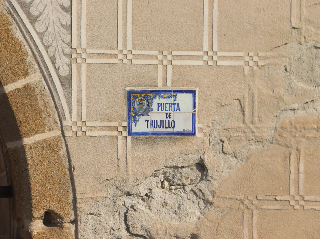 Puerta de Trujillo-Plasencia必去景点