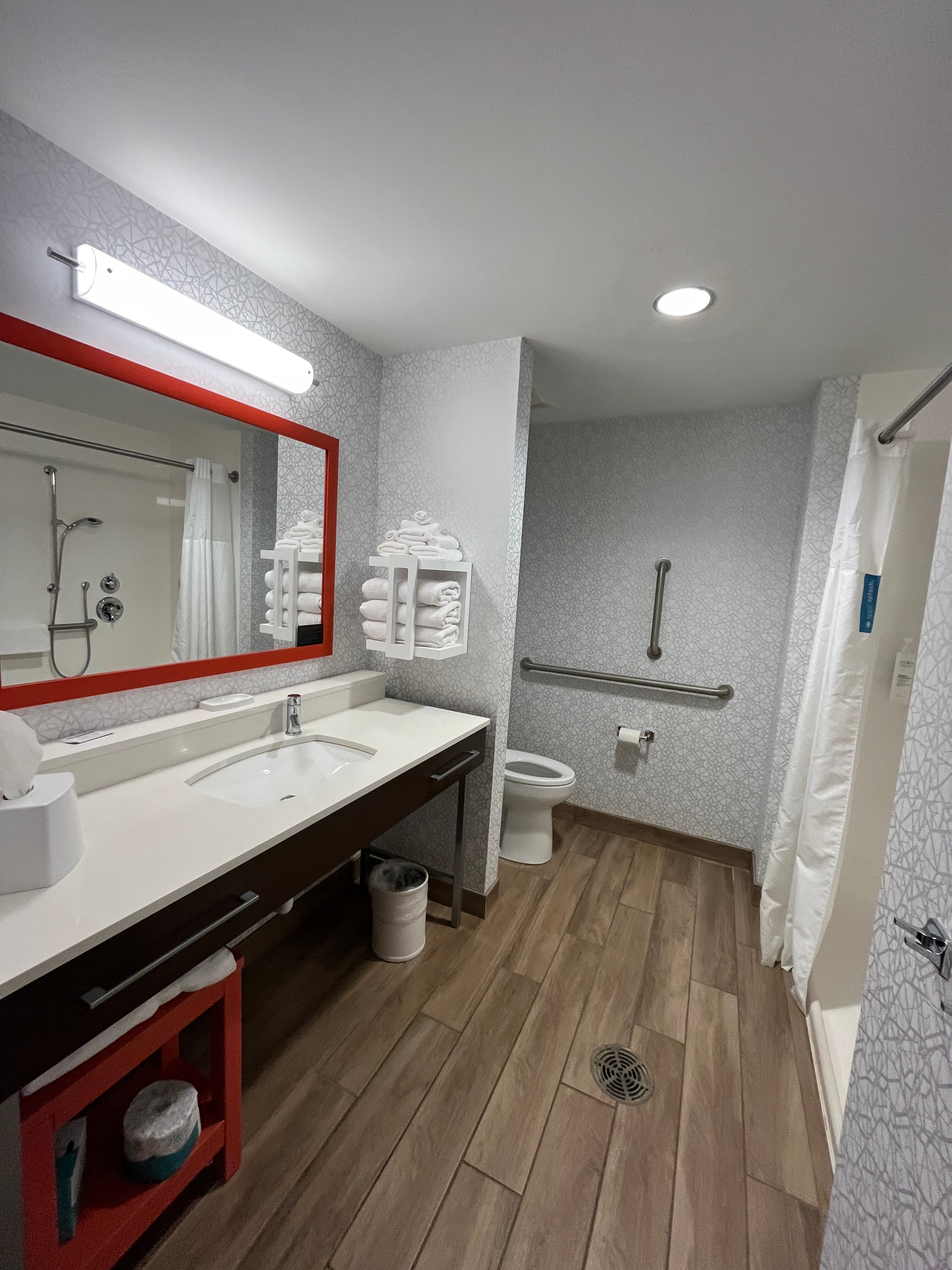 Hampton Inn Rochester-penfield-浴室