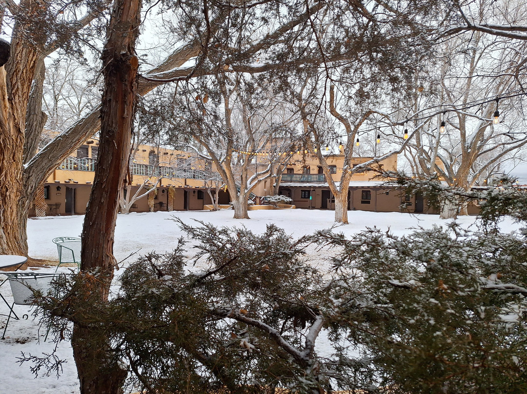 Sagebrush Inn & Suites主图