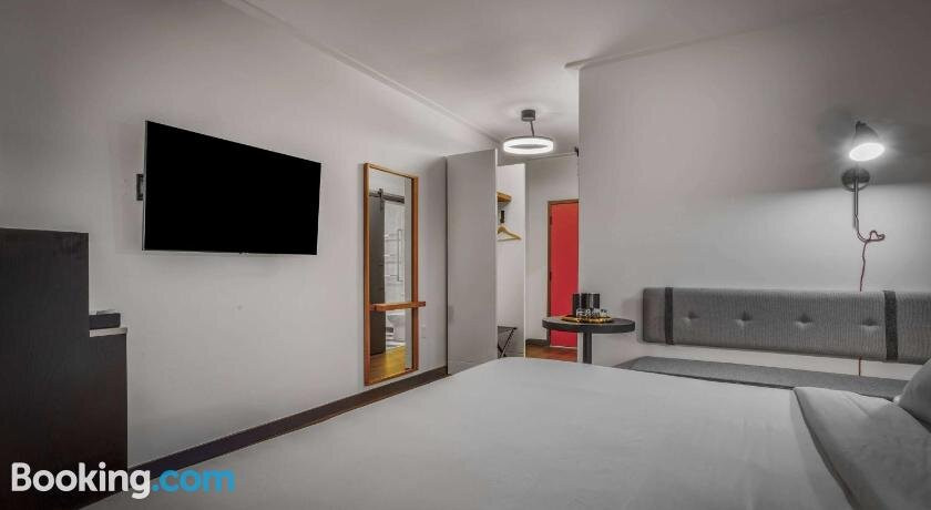 Origin Kansas City Riverfront, A Wyndham Hotel