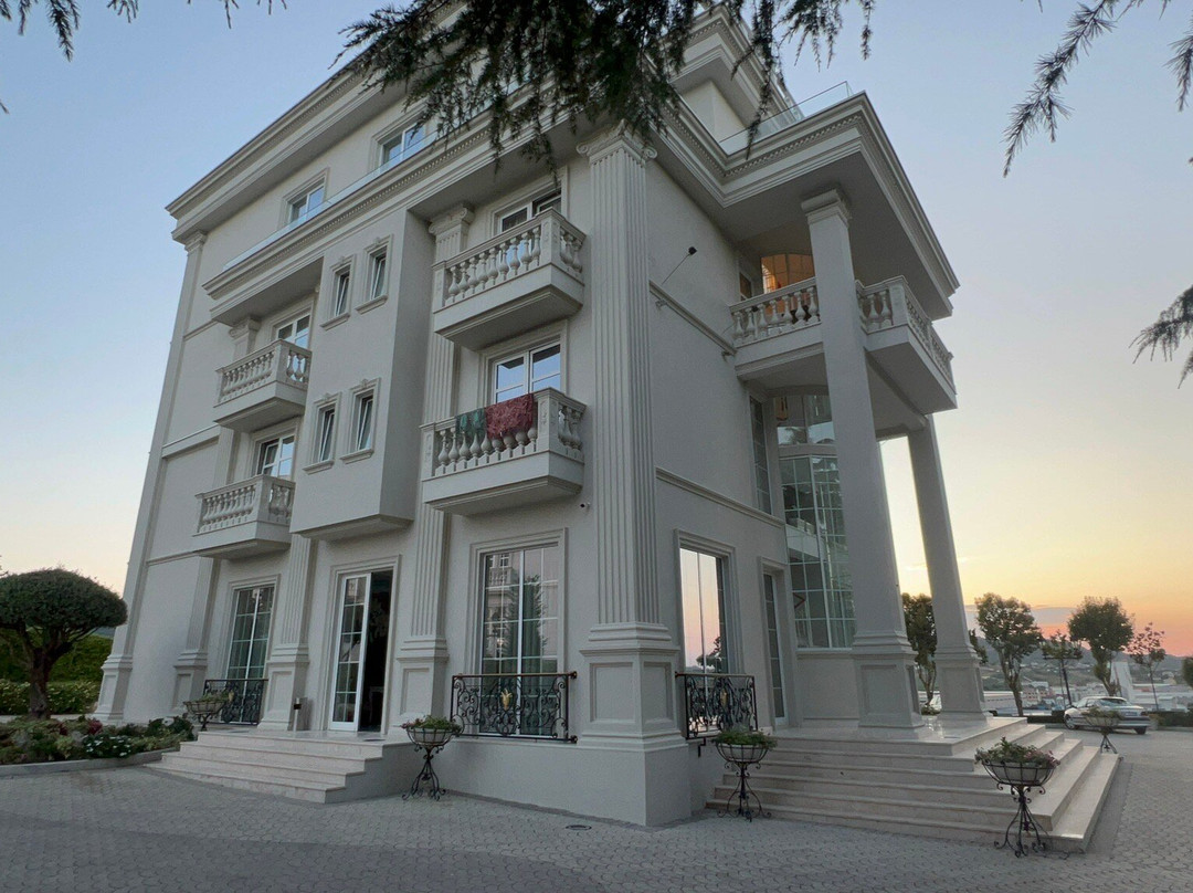 Royal Hill Hotel主图