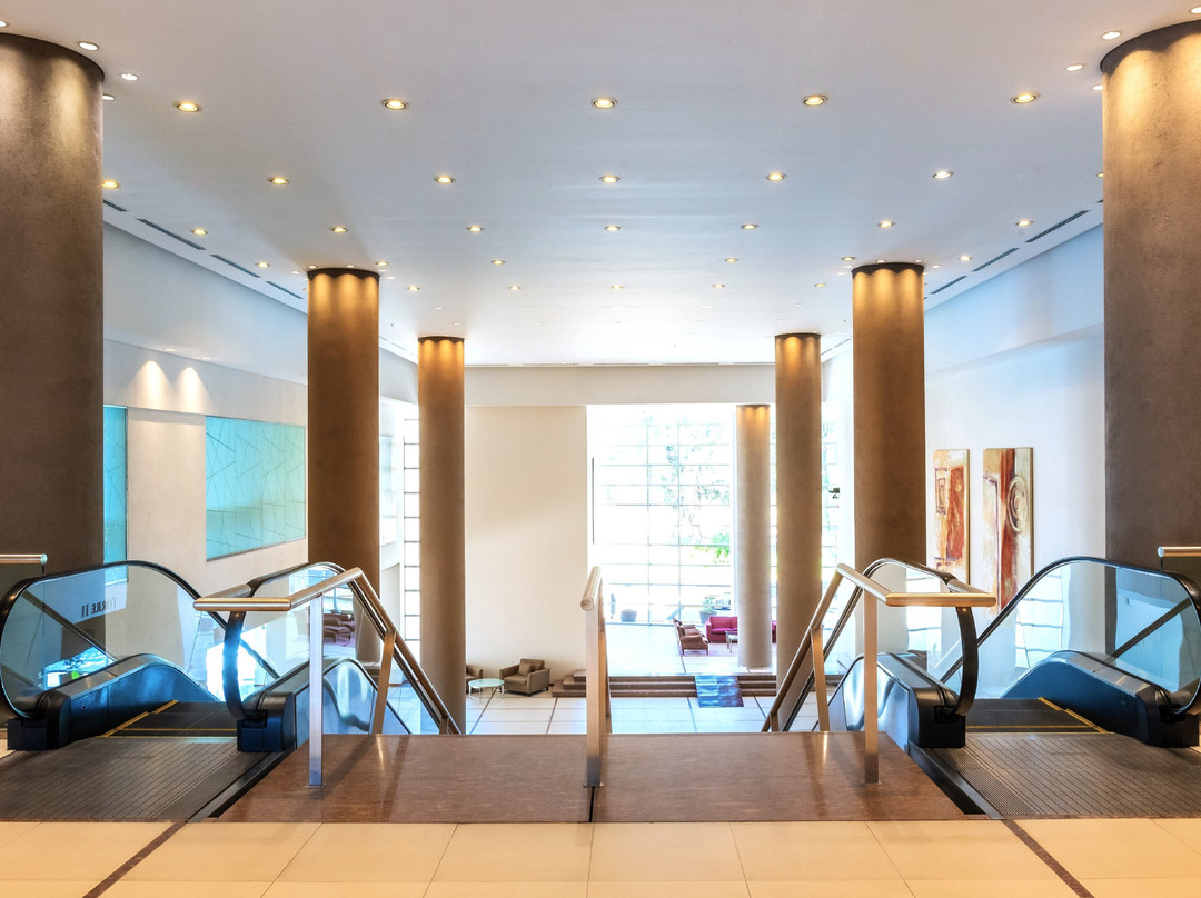 Hilton Mendoza主图