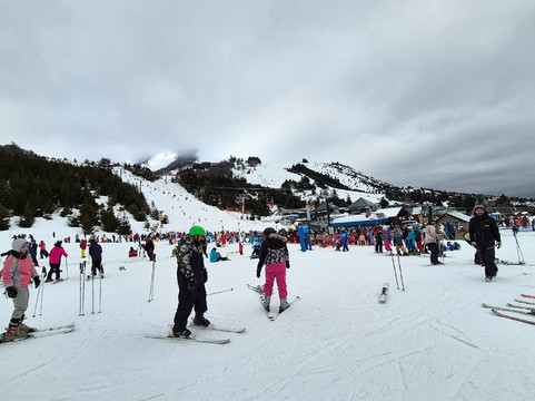 La Base Escuela de Ski & Snowboard-圣卡洛斯-德巴里洛切必去景点