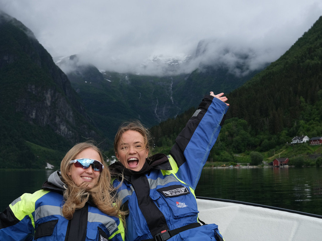Balestrand Fjord Angling景点图片