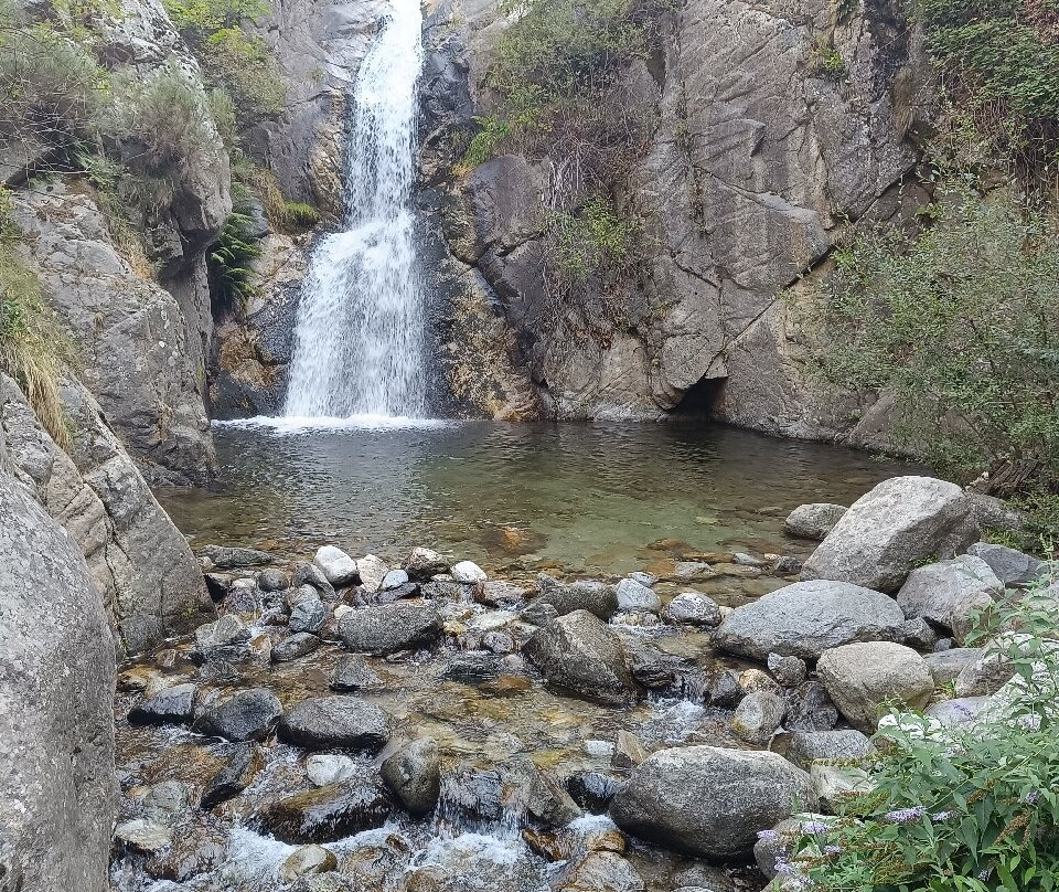 Cascades Du Saint-vincent Et Des Anglais景点图片