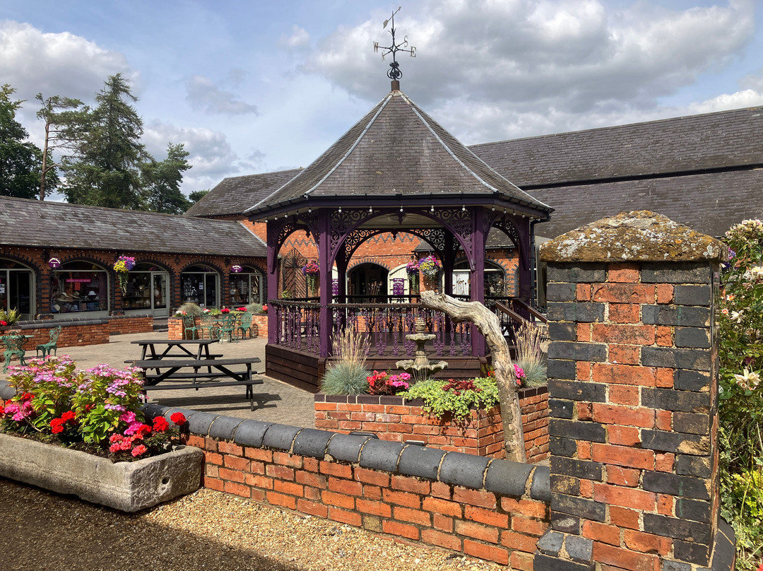 Heart Of The Shires Shopping Village景点图片