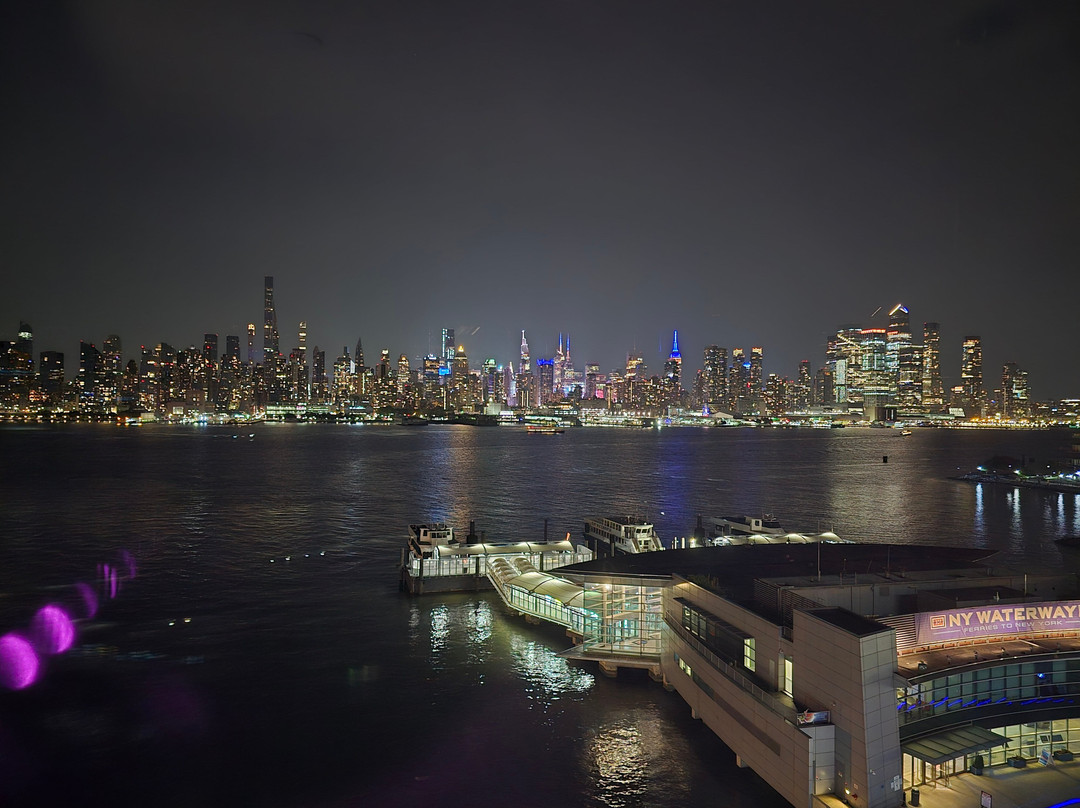 Envue, Autograph Collection主图