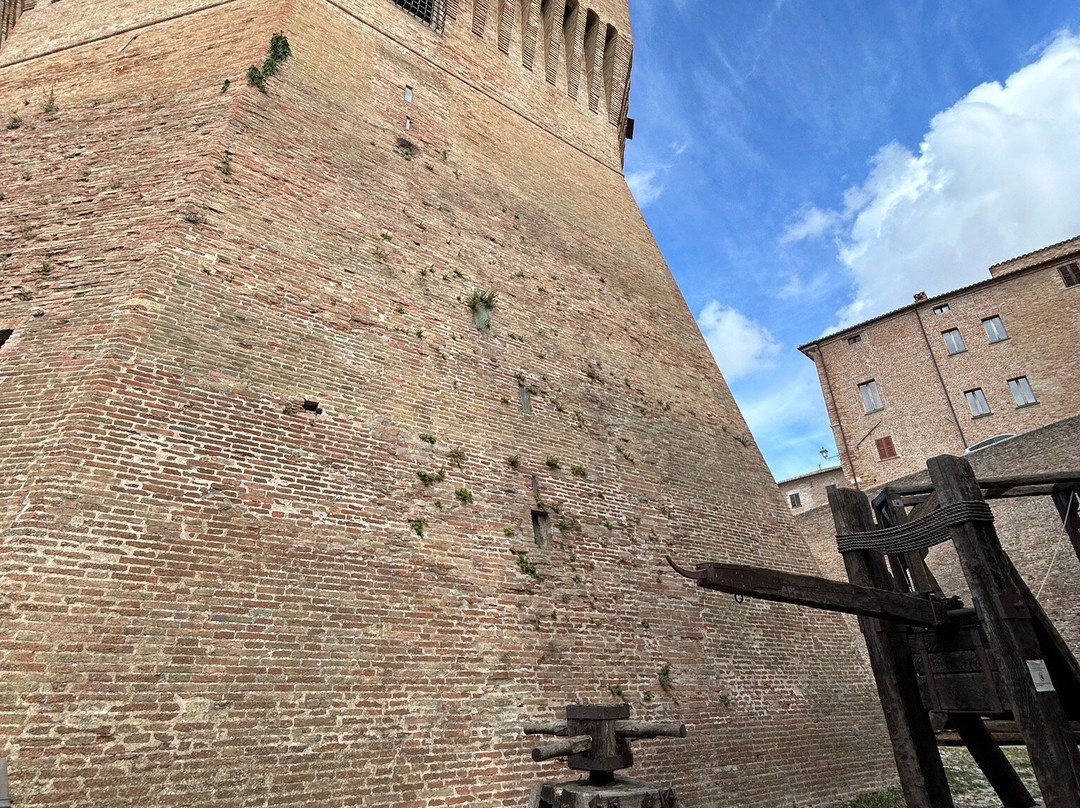 Rocca Roveresca景点图片