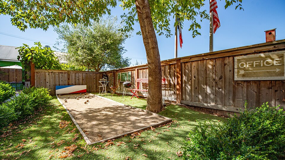 Metro Hotel & Cafe主图