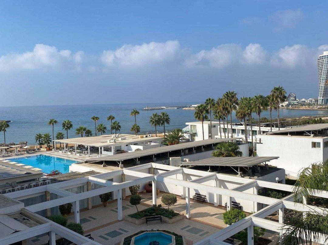 Dome Beach Hotel And Resort主图