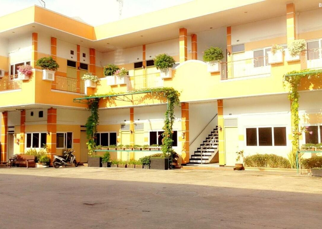 Hotel Kencana Rembang主图