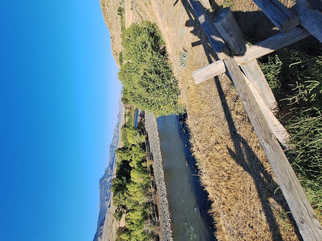 黄石谷酒店主图