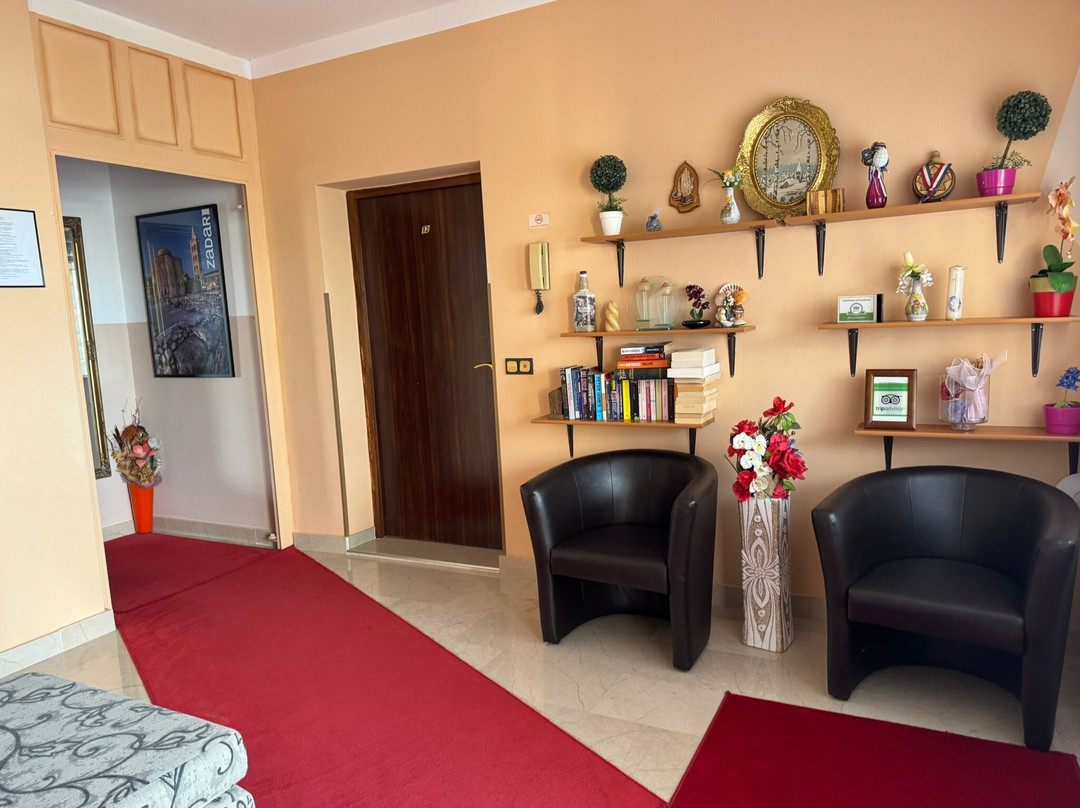 瓦伦缇纳别墅酒店主图