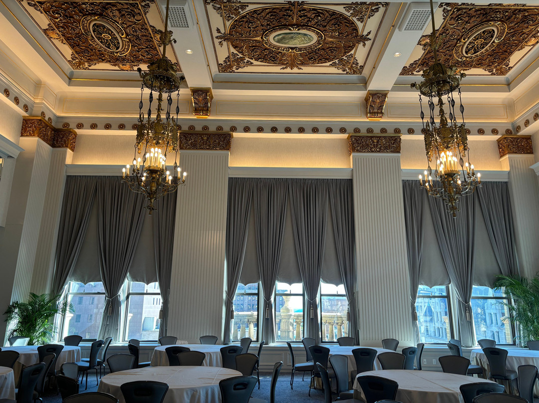 普菲斯特酒店主图