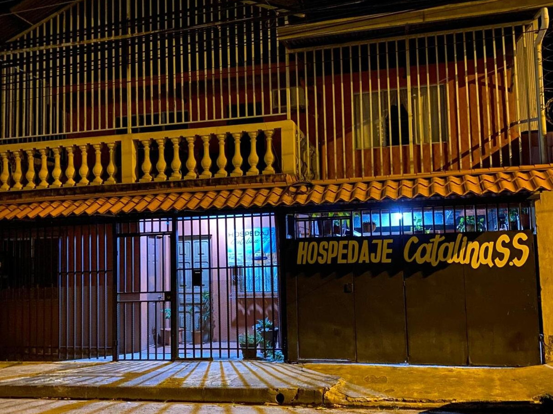 Hospedaje Catalinass