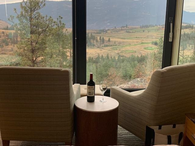 闪奕山庄度假酒店主图