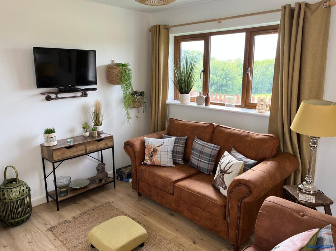 Oak Valley Lodges & Camping