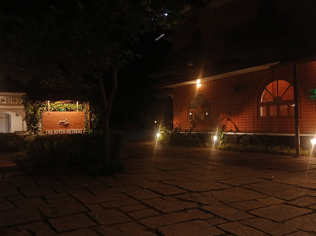 The River Retreat主图