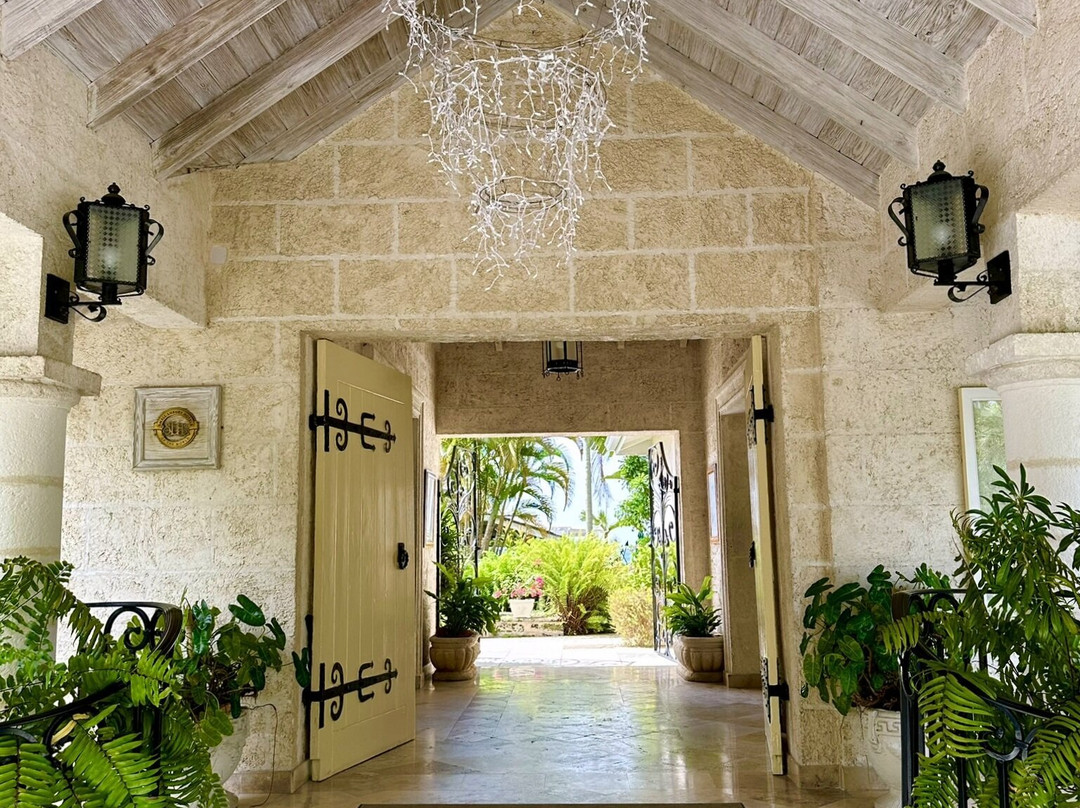 Coral Reef Club主图