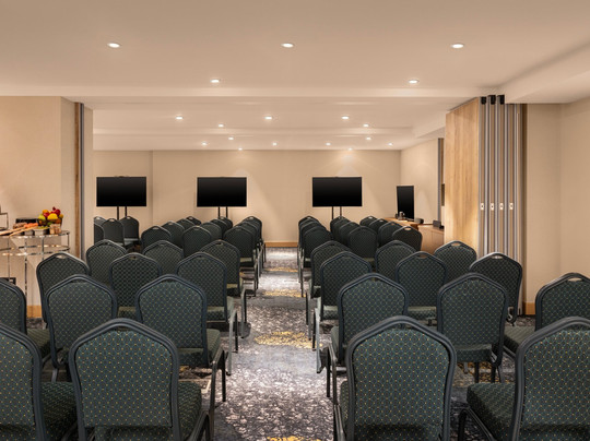 Hilton Garden Inn Baku主图