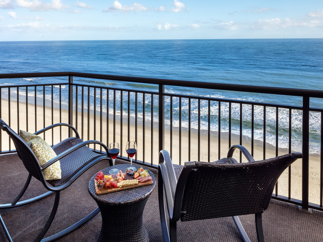 Island Vista Oceanfront Resort主图