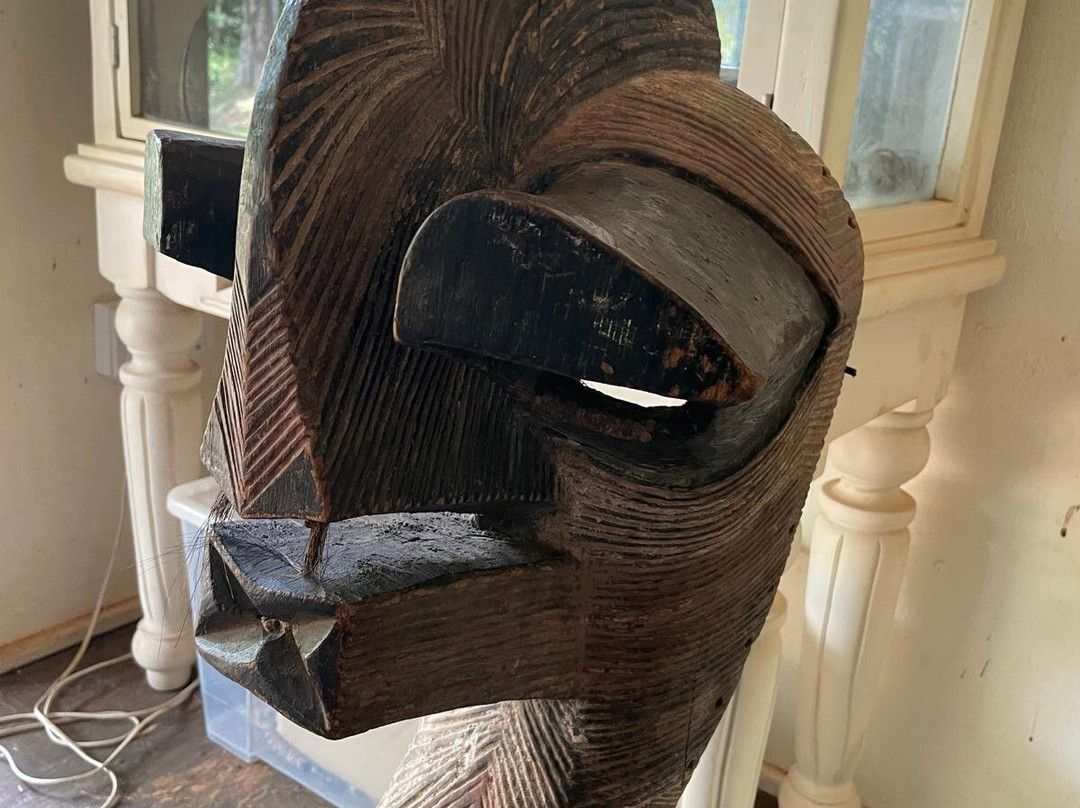 Gallery Antique-坎帕拉必去景点