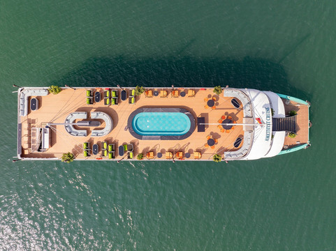 Amethyst Day Cruise-下龙湾必去景点