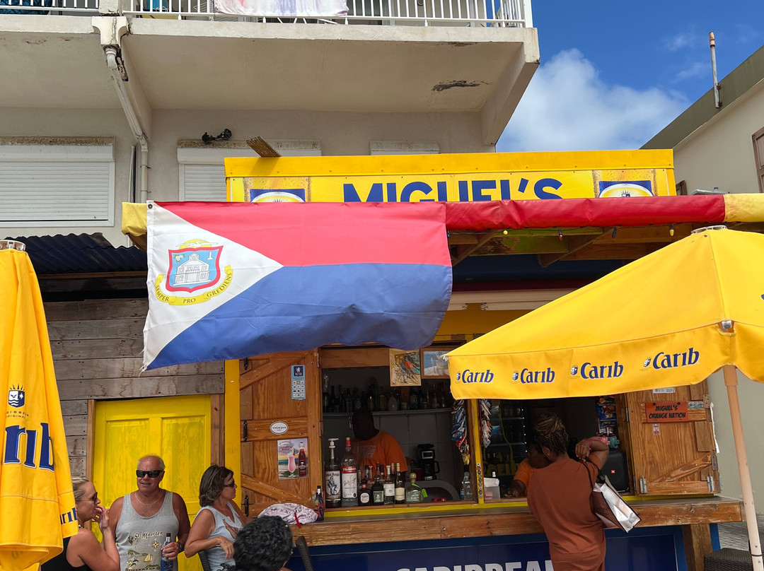 Miguel's Hot Beach Spot-圣马丁岛必去景点