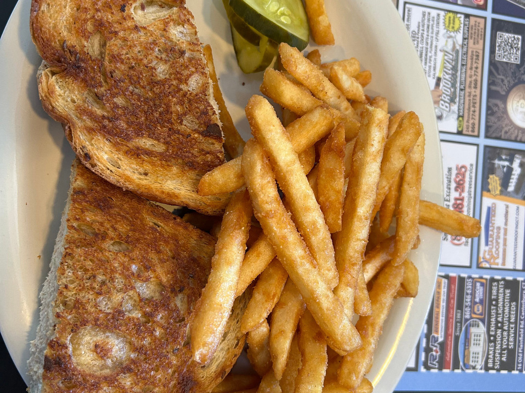 Ryan's Place Lunch And Dinner