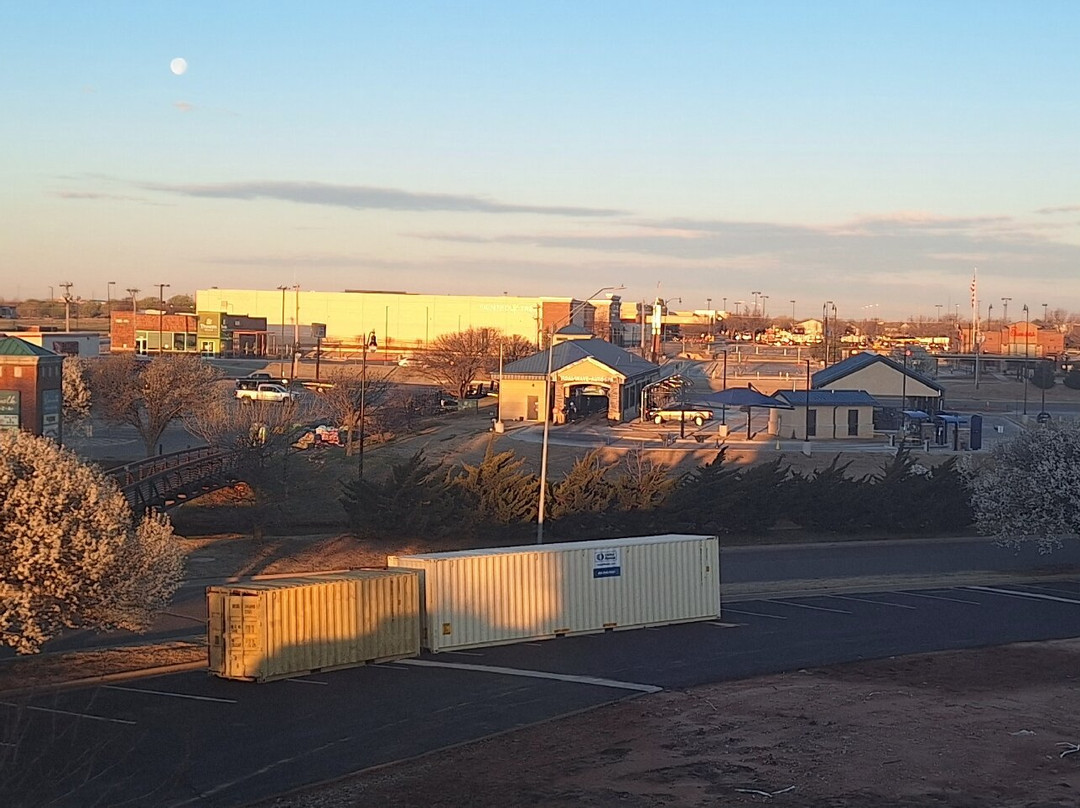 La Quinta Inn & Suites by Wyndham Oklahoma City - Moore主图