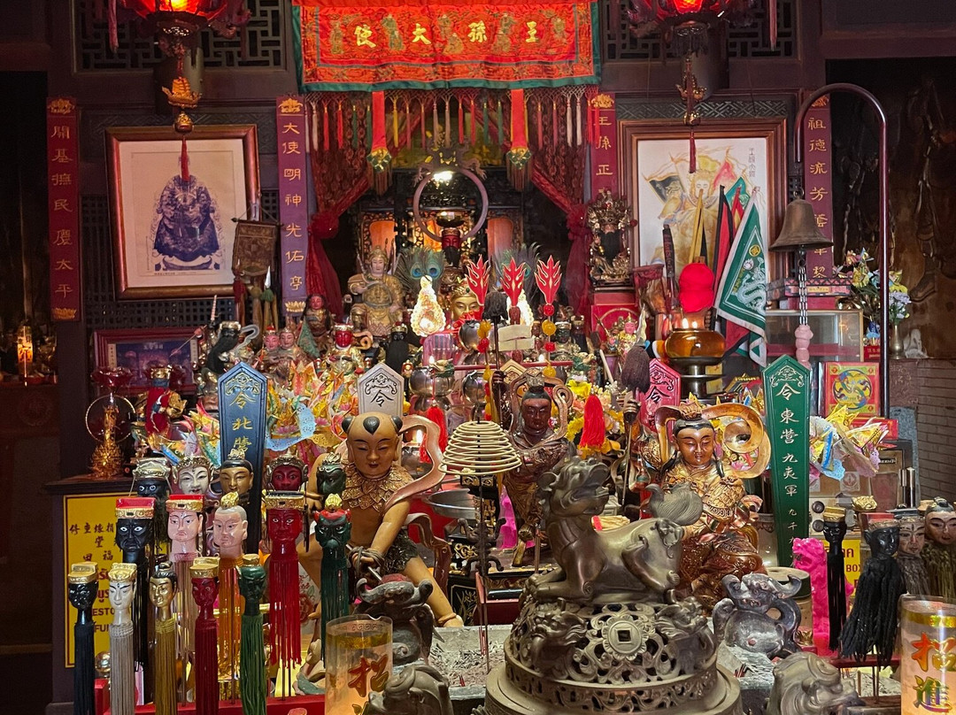 Sangtham Shrine-Talat Yai必去景点