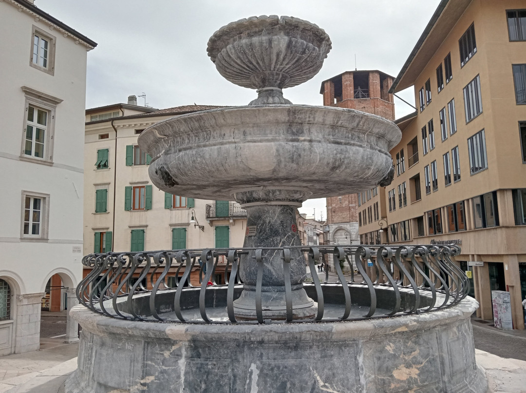 Fontana del Carrara-乌迪内必去景点