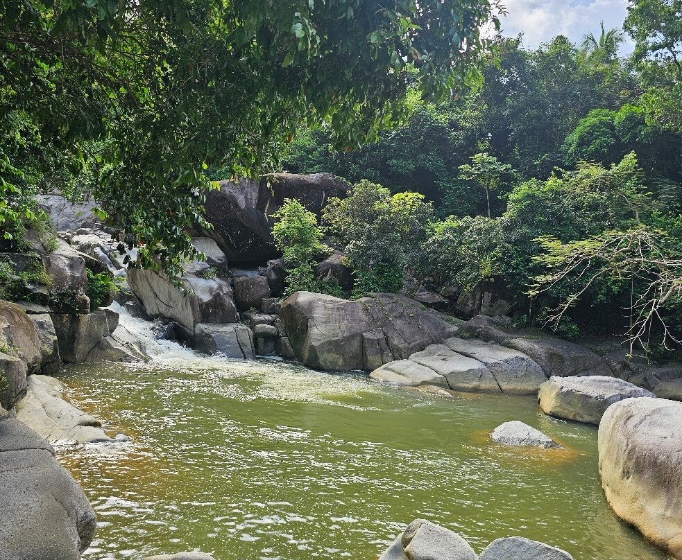 Charco El Hippie-Naguabo必去景点