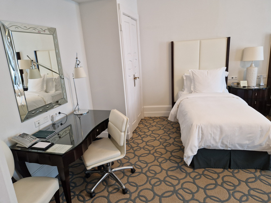 布达佩斯格雷沙姆宫四季酒店主图